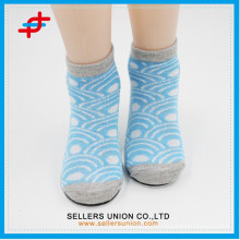 Modische marineblaue Knöchelsocken aus gestricktem Polyester für Kinder